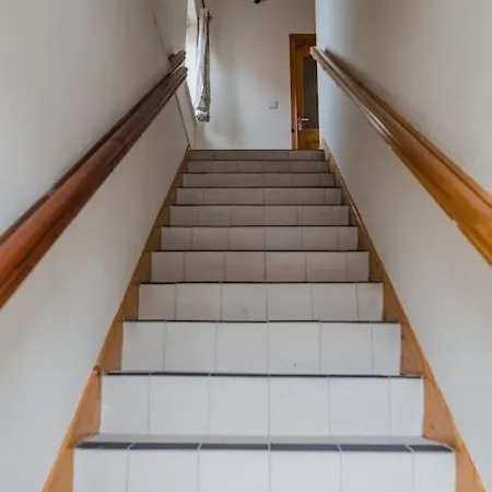 4 Bed On The Main Street *