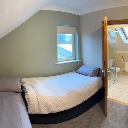 Apartment 4 Bed On The Main Street Clogherhead