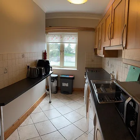 公寓 4 Bed On The Main Street