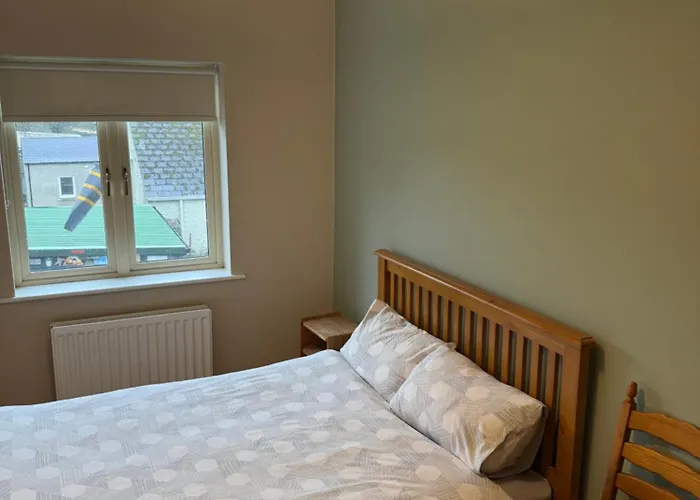 4 Bed On The Main Street * Clogherhead