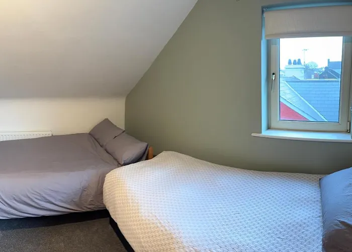 4 Bed On The Main Street * Clogherhead