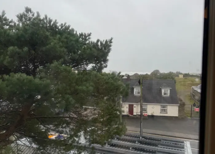 4 Bed On The Main Street